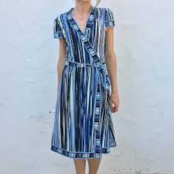 BCBGMaxAzria Blue Stripe Wrap Dress XS EUC - Picture 1 of 8